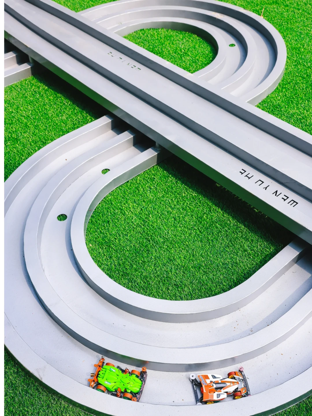 北京落地320米免费四驱车赛道,成都官方回应