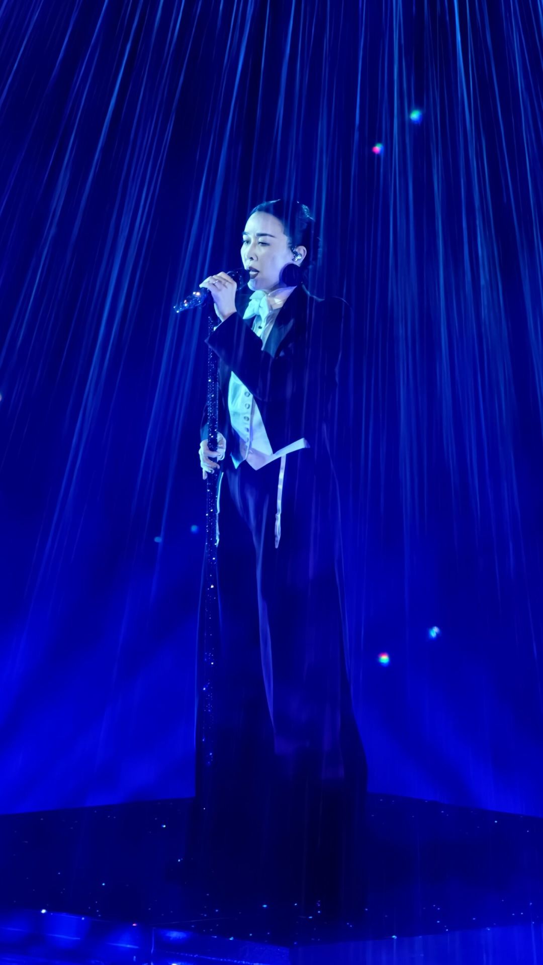 那英唱哭的《回声》,其实是支5年前的广告歌:成都站秒罄后,想现场听还有这几个窗口