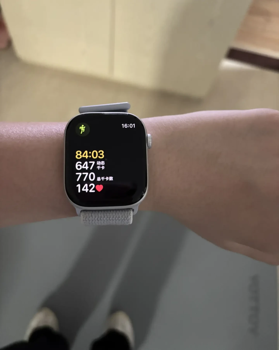 封面写「燃烧600千卡」,实测只有345:跟练HIIT,到底能烧多少卡?