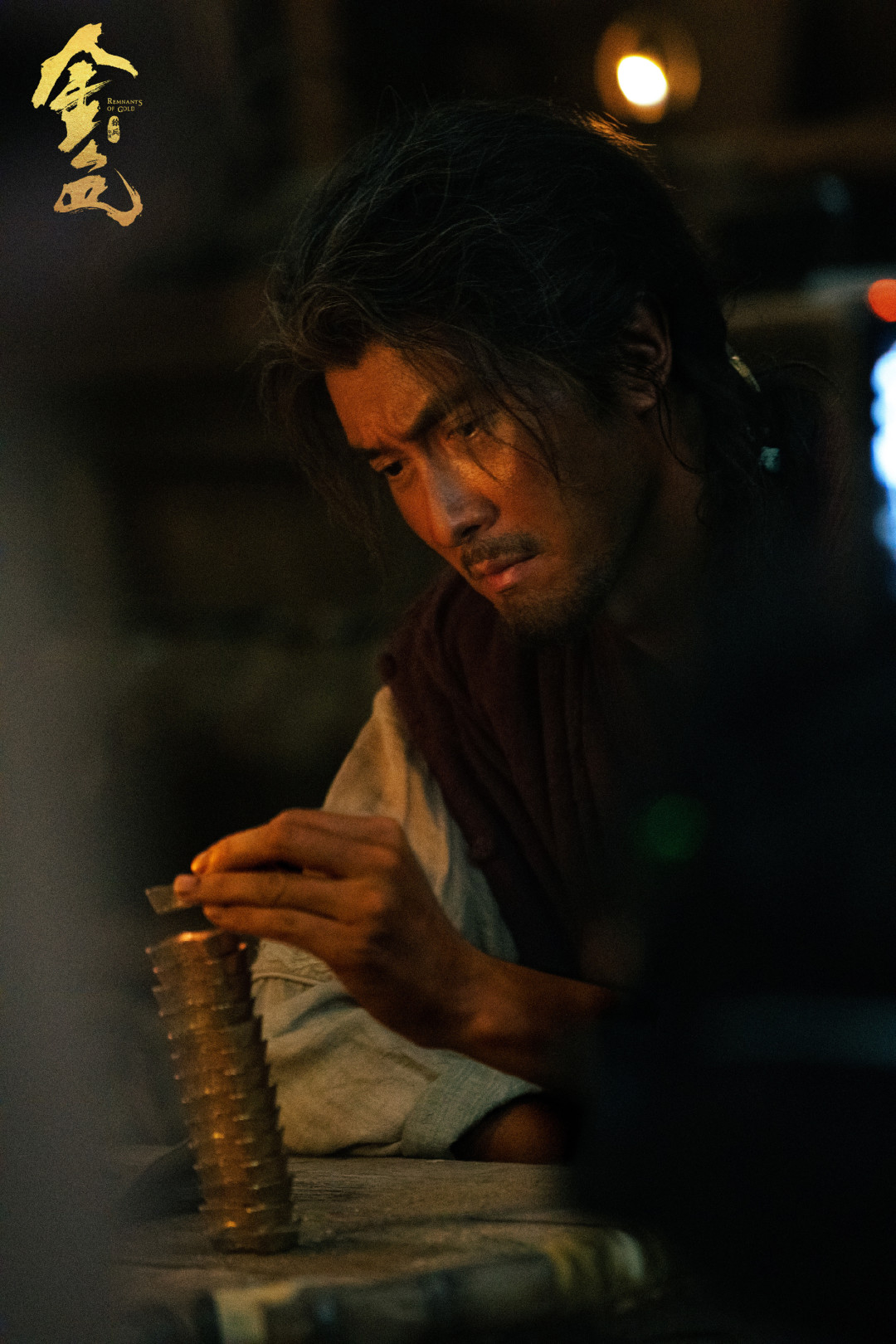 《金色》开播被叫“国产西部片”,我拿莱昂内逐条对了一遍:西部皮,古龙骨