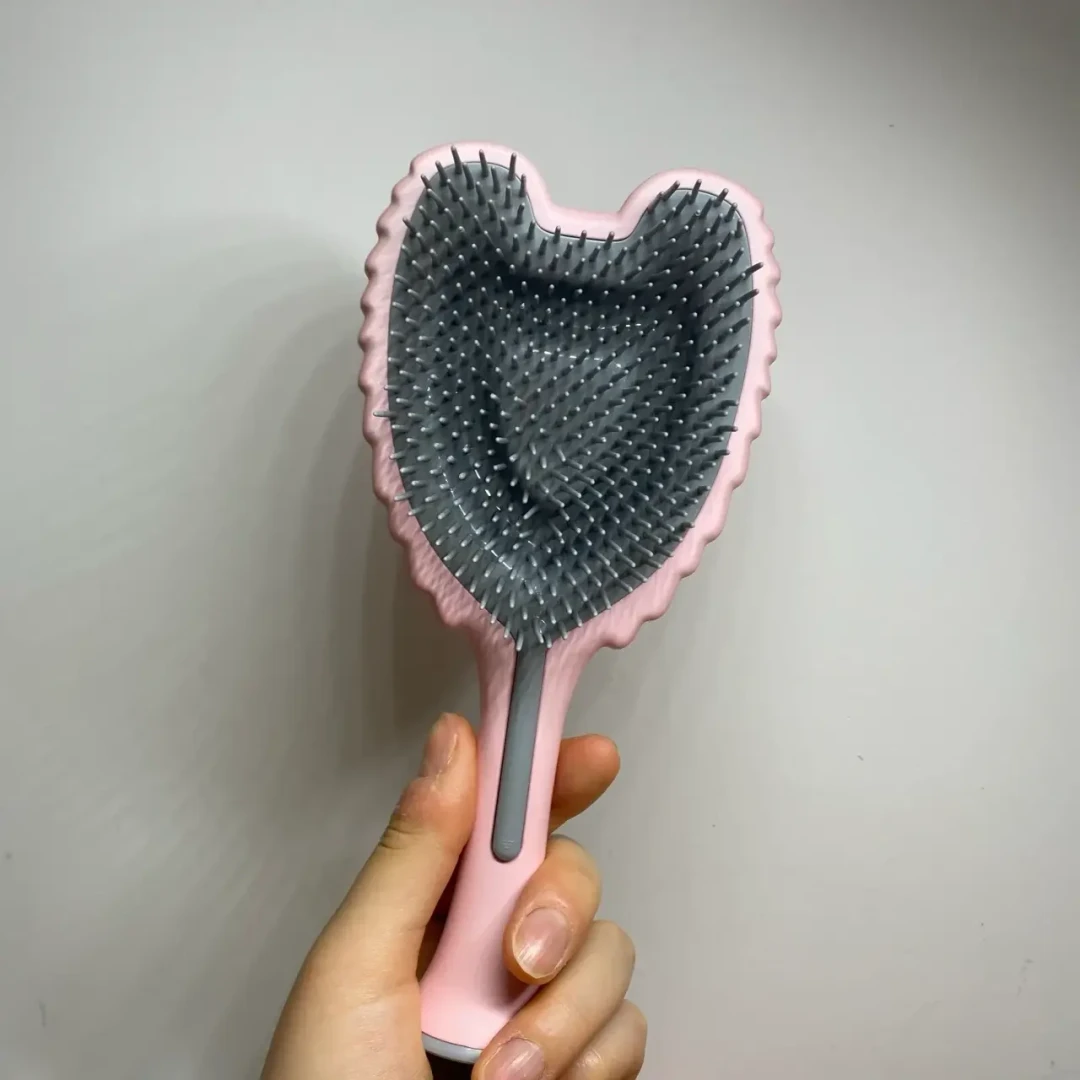 掉漆掉半年,但它可能真是正品:AVEDA气垫梳的“掉漆、假货、品控”三笔账