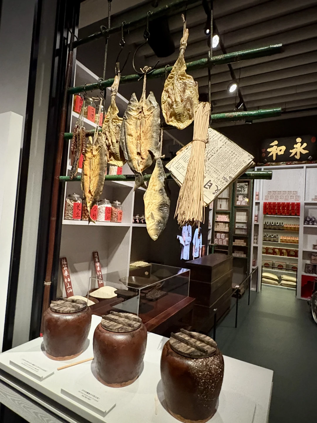 写的是“永久割让”,收回的却是整个香港:南京条约签订184周年前夜,把这四层账算清
