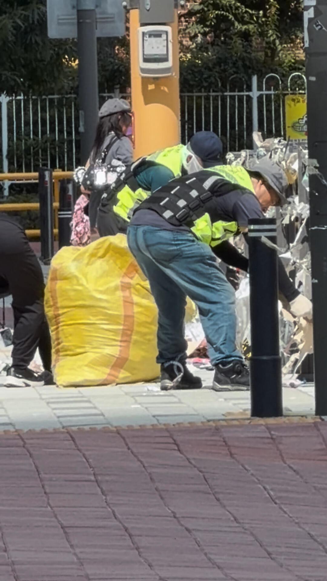 HYBE楼后的CORTIS“老鼠干”被清走了:动手的不是HYBE,想去朝圣的先看清现实
