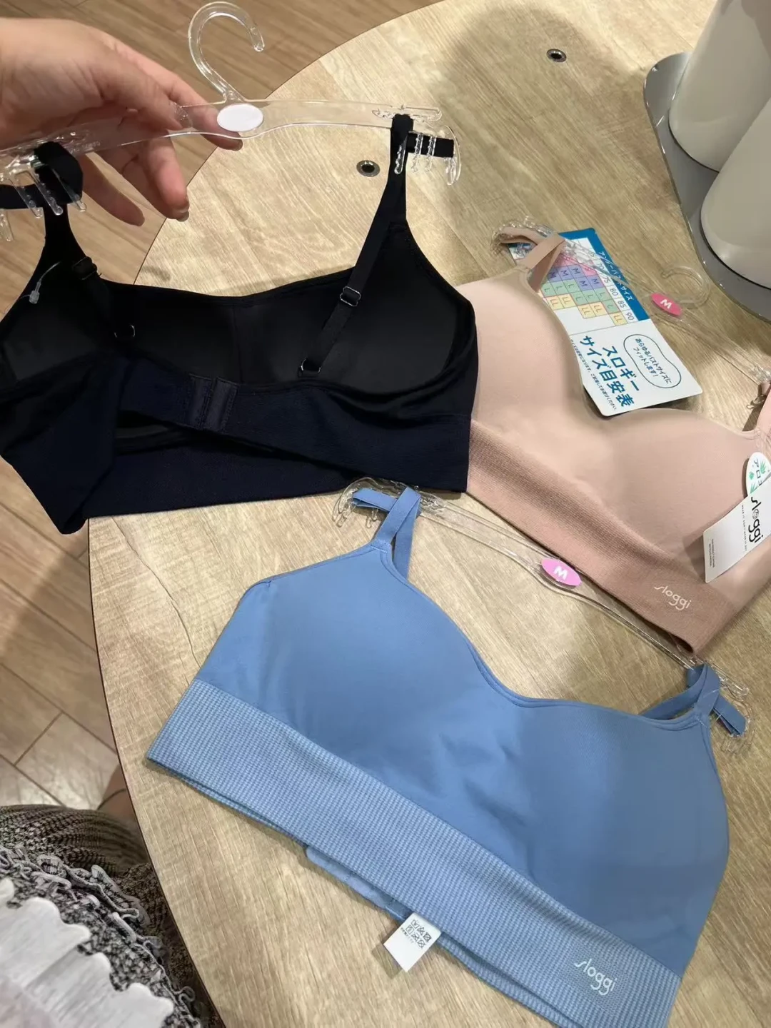 黛安芬专柜没了，货还在：还能买到正品的渠道都在这，连价格带都捋好了
