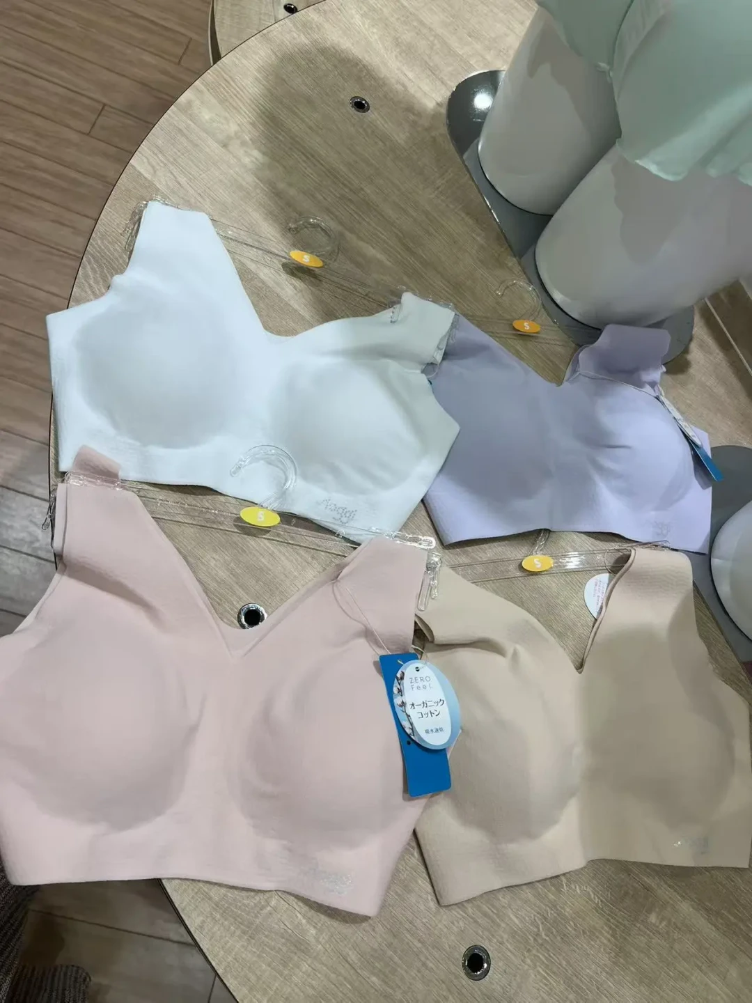 黛安芬专柜没了，货还在：还能买到正品的渠道都在这，连价格带都捋好了