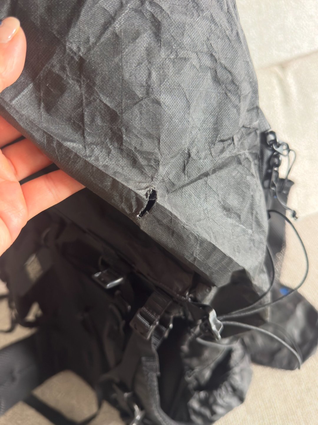 Zpacks的包399美元只是入场券:“轻量化天花板”落地的三笔隐藏账,一次算清