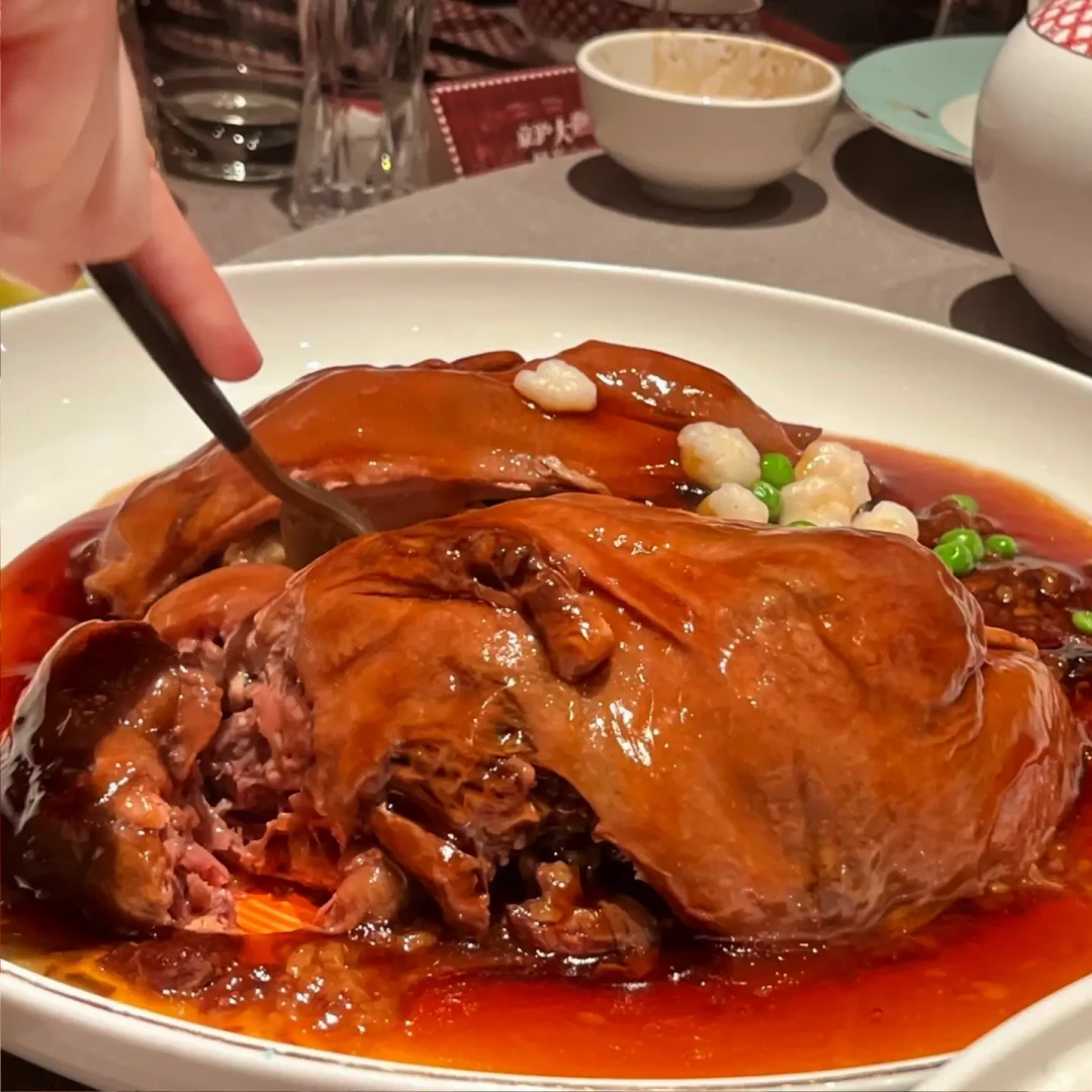 红烧肉108元,仨人510元,一桌却翻车在959元:翻遍全网的上海老饭店真实账单,越贵越翻车是这家151年老店的规律