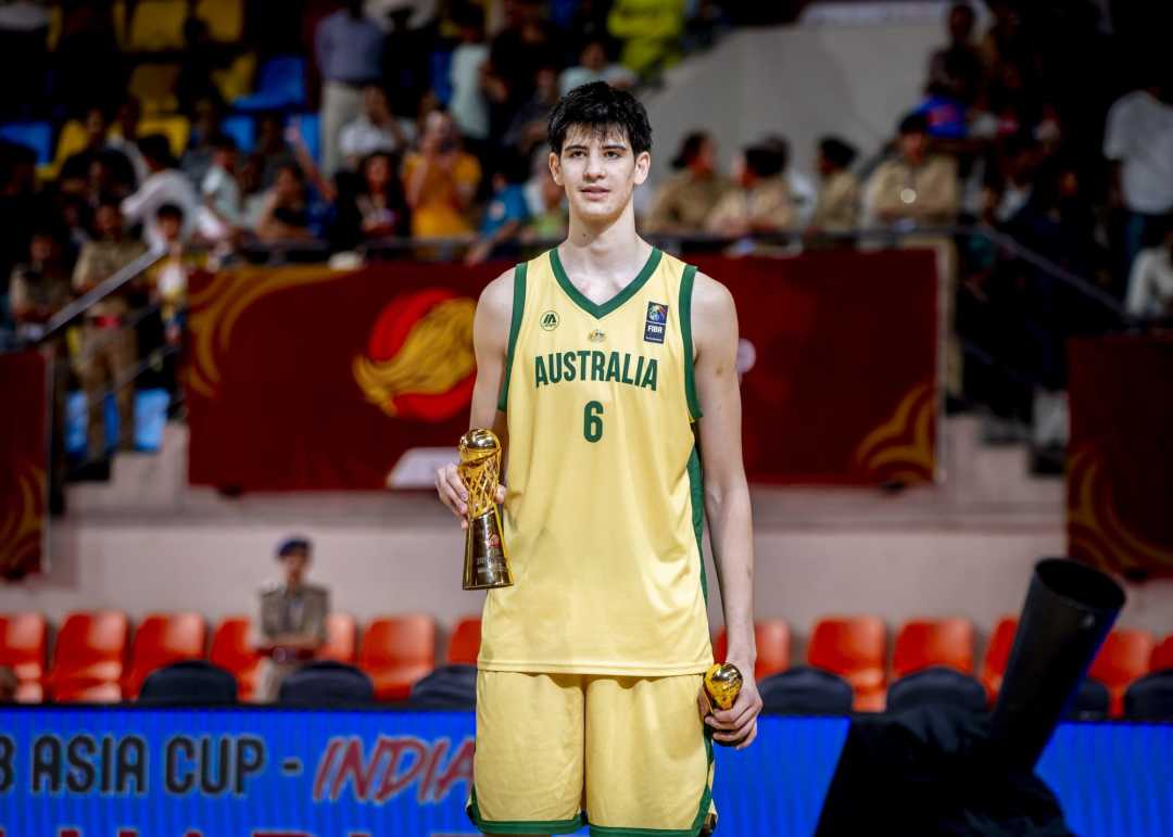 U18男篮亚洲杯决赛79-89:别只骂黑哨,这块银牌有真东西