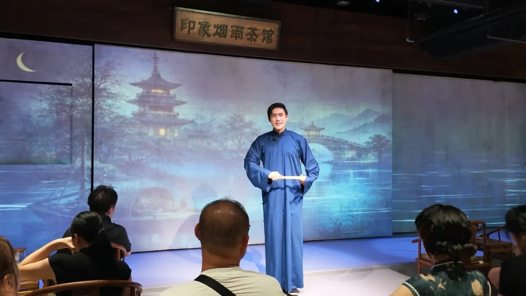 唱评弹的“王力宏”火了:冲观前街印象烟雨之前,先看这篇算账避坑帖