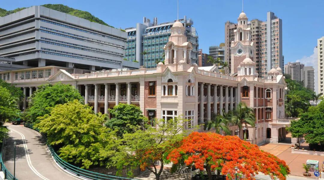 入学港大前,先算清这笔住宿账:校外单间最高1.2万港币/月,四年差距接近20万