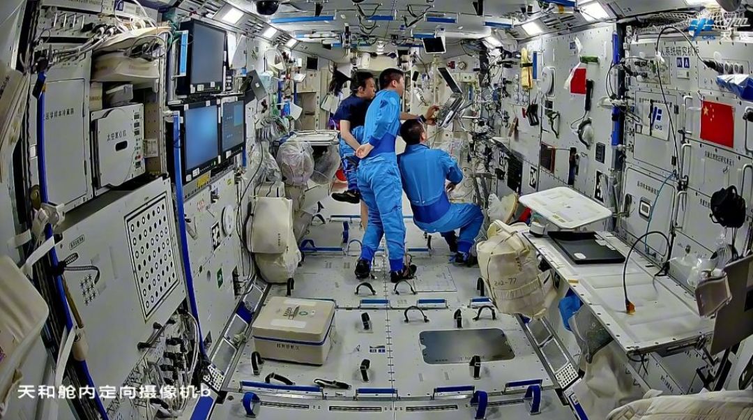洗头都直播了,洗衣还会远吗:一瓶水洗800克衣服的空间站方案
