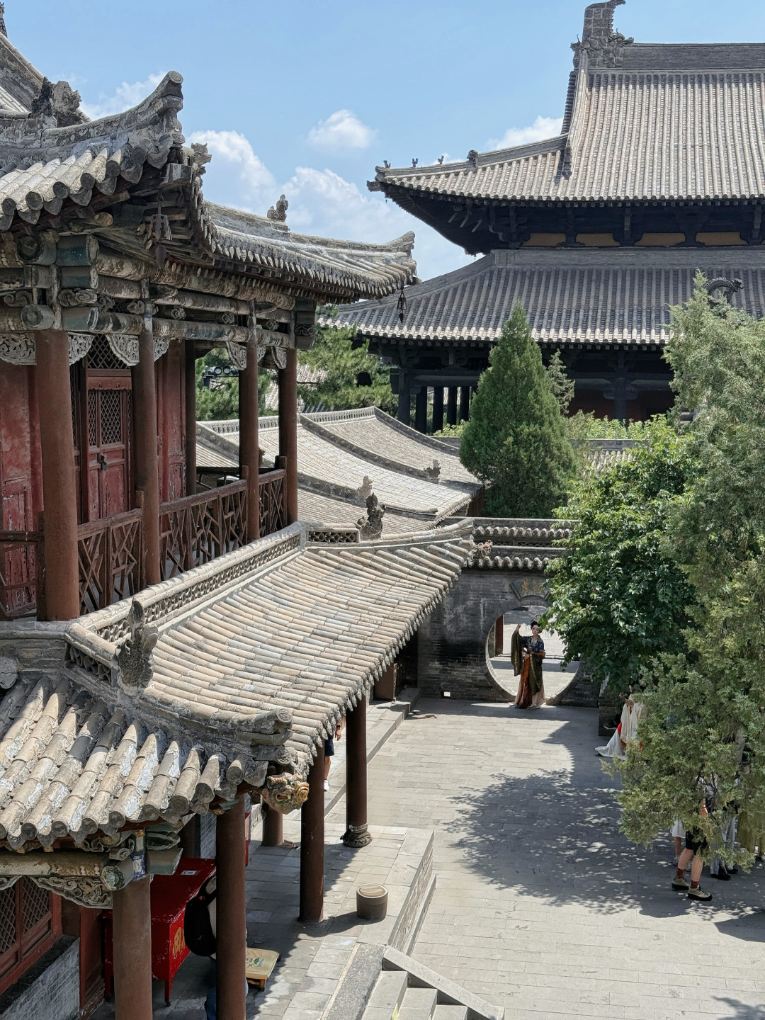 刷爆全网的“古联”其实不到20岁:大同华严寺这两副楹联,作者大有来头