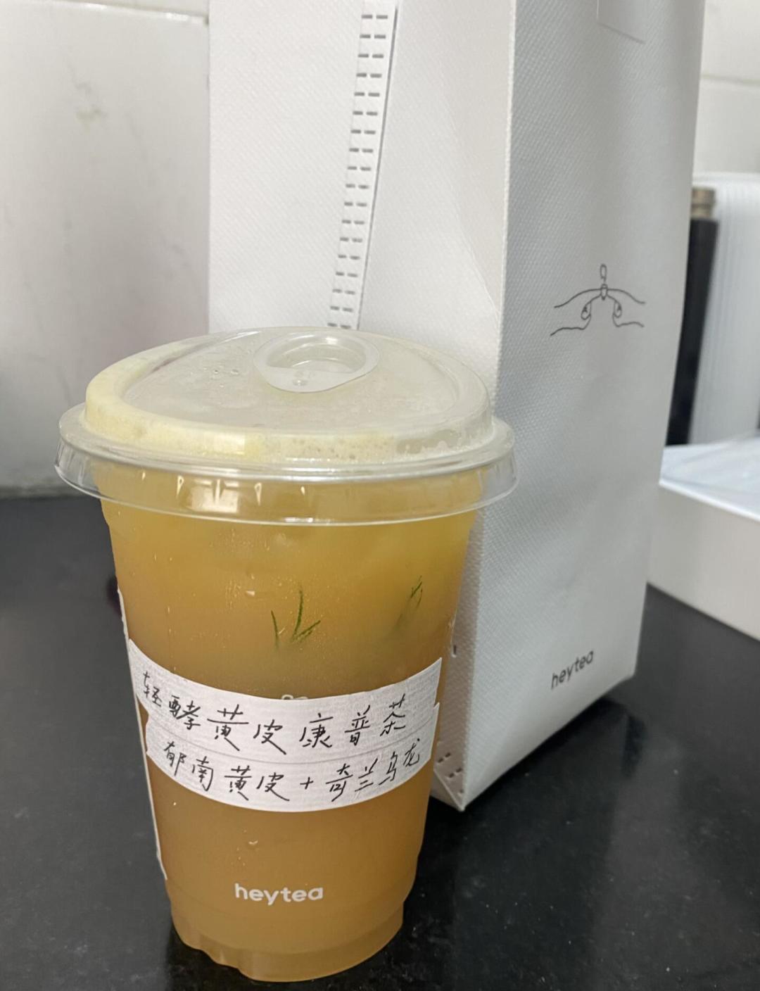 康普茶又爆了,但它其实就是80年代的红茶菌:6.9元买来喝,还是1元自己泡?