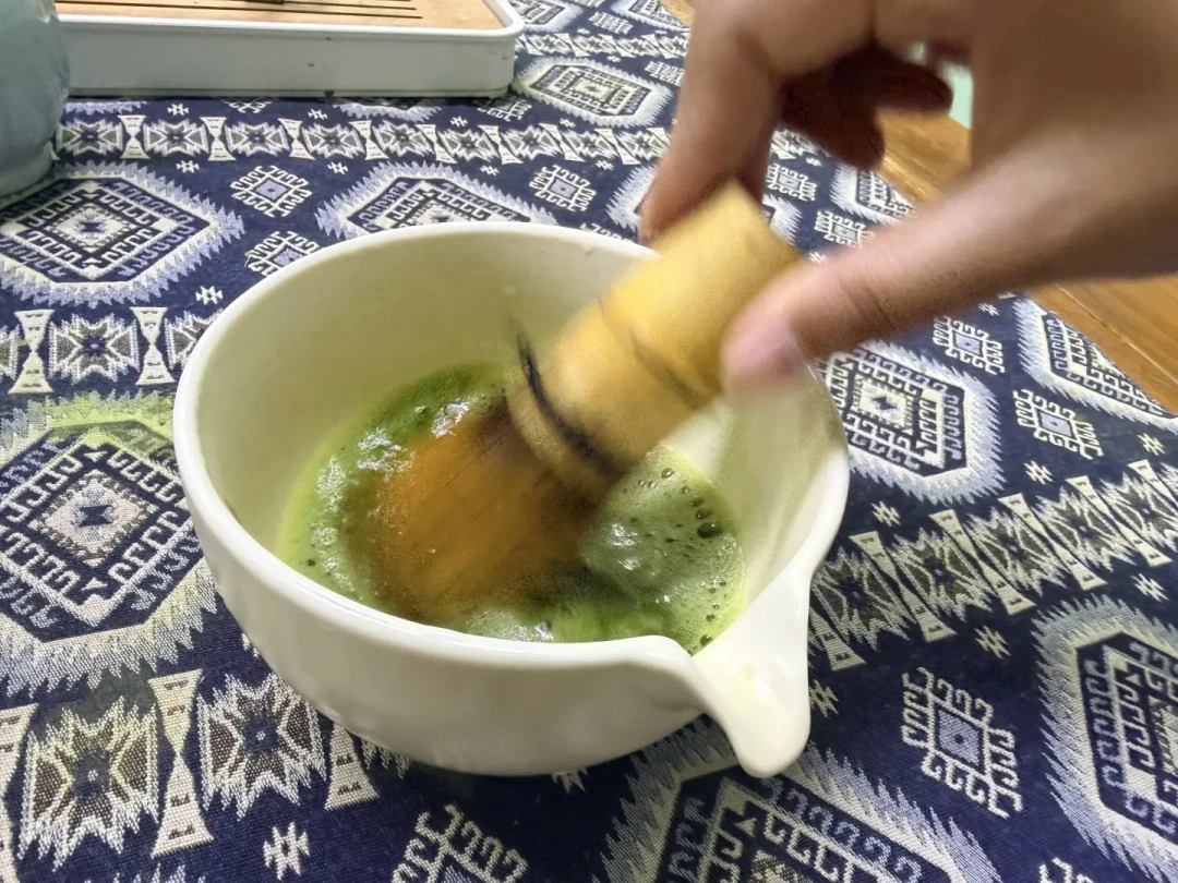 同一碗点茶,28元和139元的体验差在哪:对了40多篇体验帖和避雷帖,四种形态、三种“免费”和“咬盏”标准一次说清