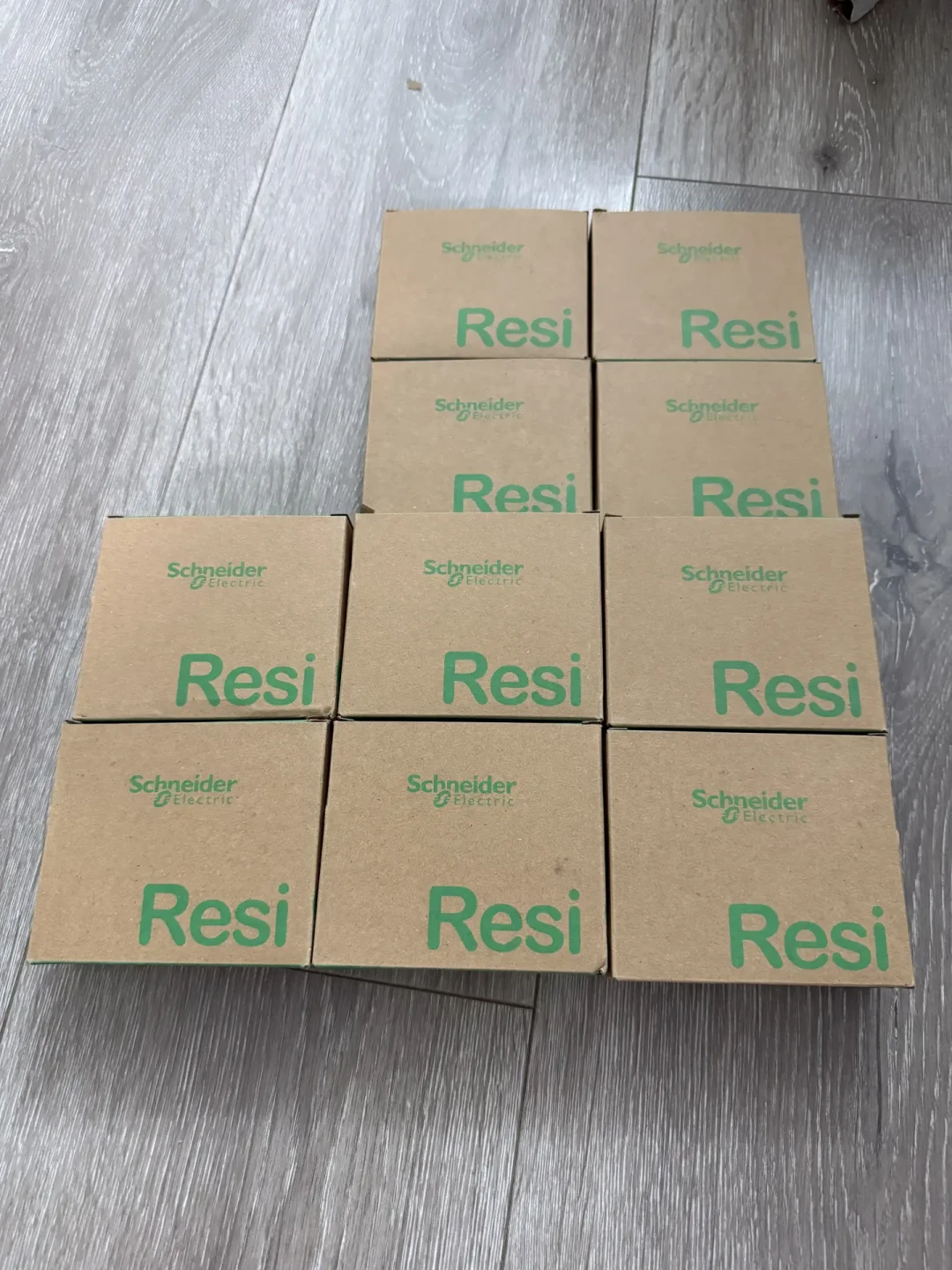 假冒施耐德和正品只差2-5元:翻了全网十几篇假货投诉帖,唯一的防线是买对地方