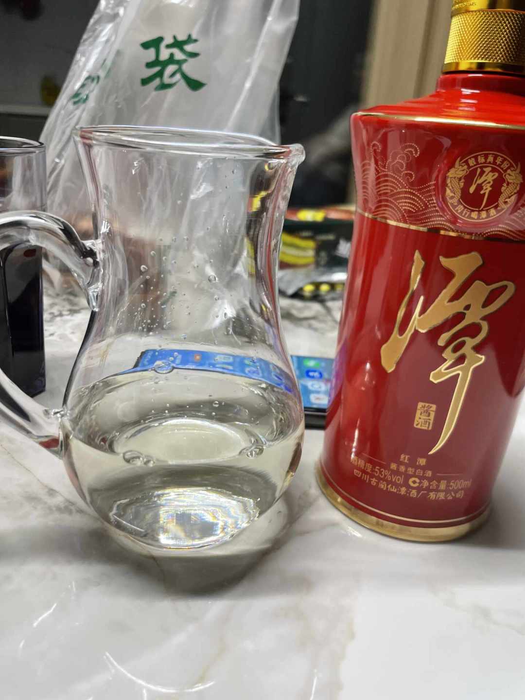『基酒大王』对『原酒大王』:酱酒大跌价后,潭酒和高洲,口粮党该怎么选?