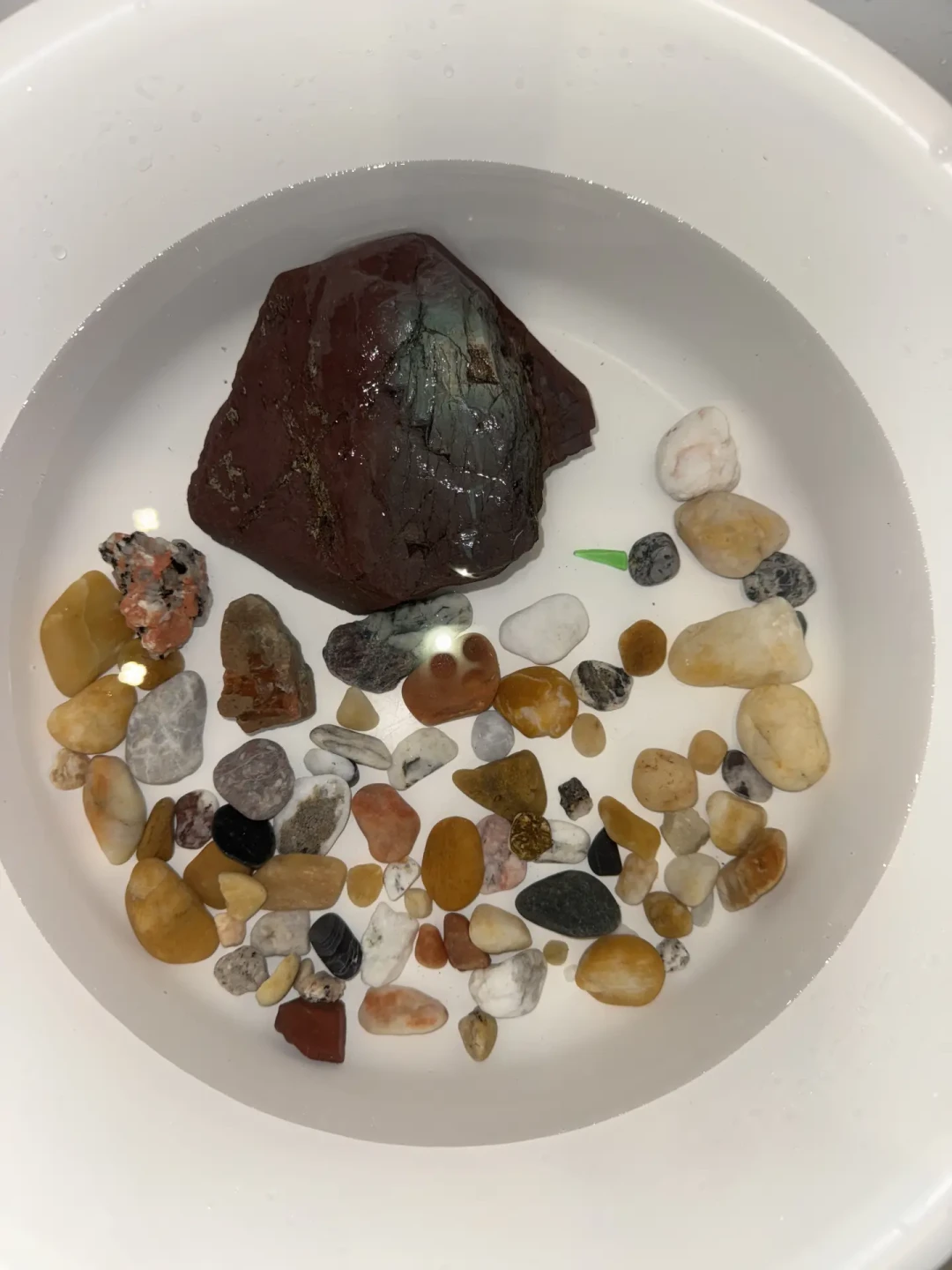 打孔5块,平安扣20,貔貅80:捡回来的石头到底该花多少钱加工