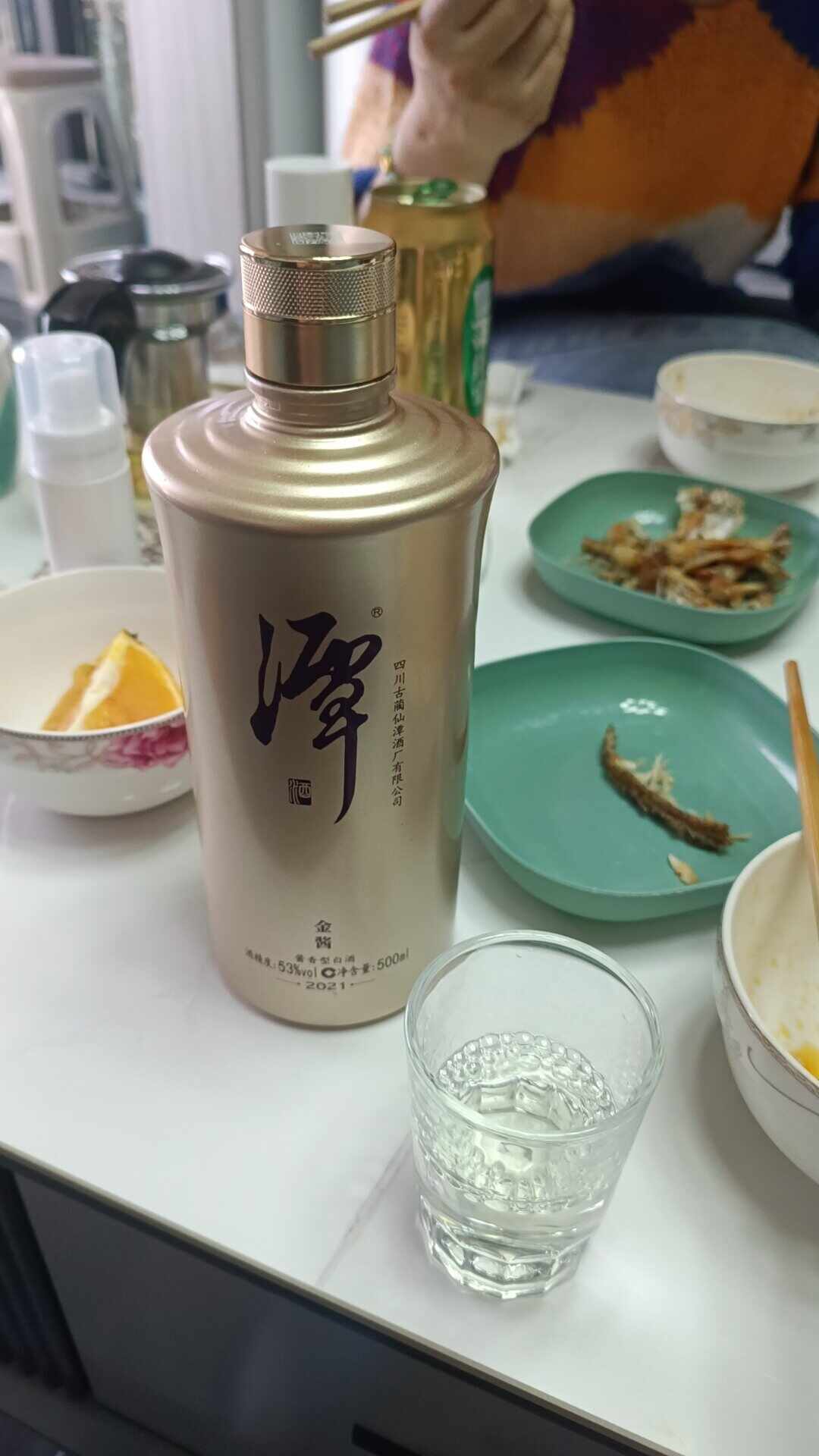 全网刷屏的中秋选酒攻略里,潭酒只进了“畅饮局”:宴席和送礼,它能扛住哪些场面