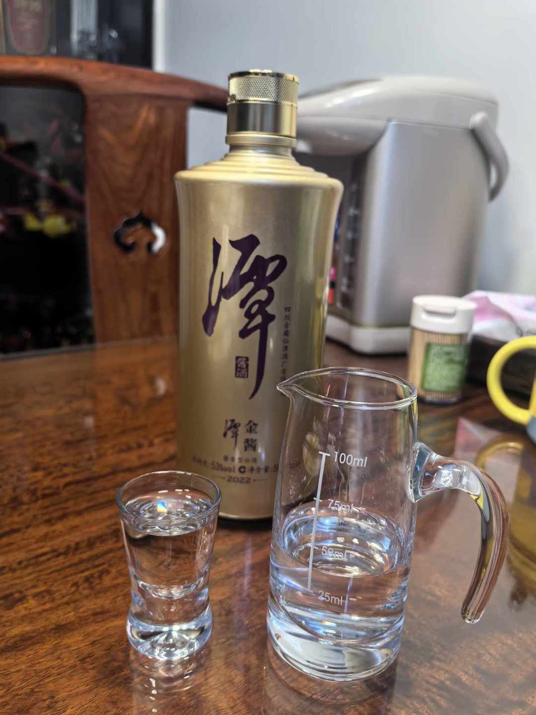 全网刷屏的中秋选酒攻略里,潭酒只进了“畅饮局”:宴席和送礼,它能扛住哪些场面