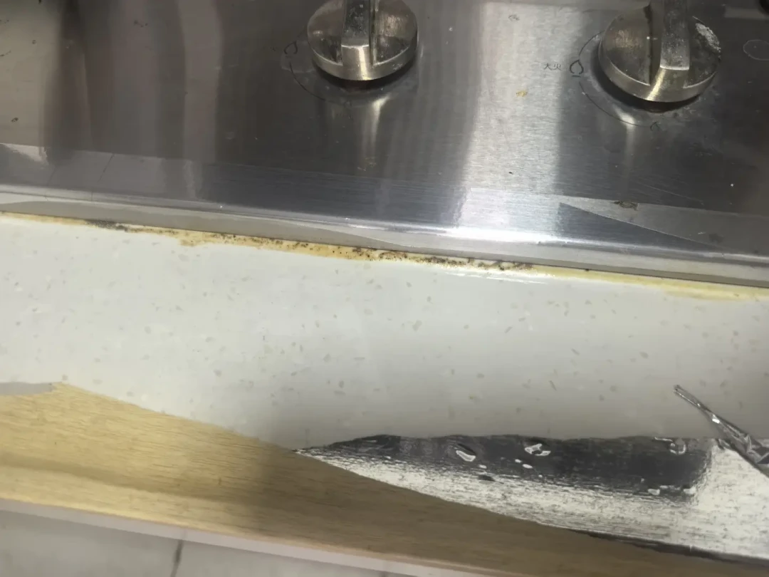燃气灶边喷WD-40,我替大家后怕了一次:翻完官方安全数据表,划出厨房三条线