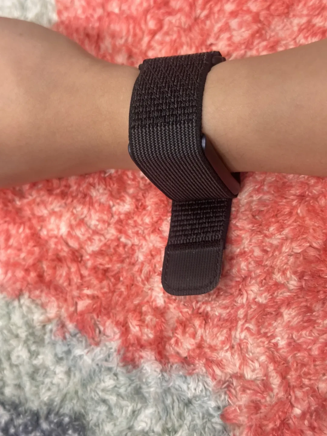 五款无屏手环横评说Helio Strap“性价比高但算法仍需完善”,首发用户不服:两边其实在说两件事