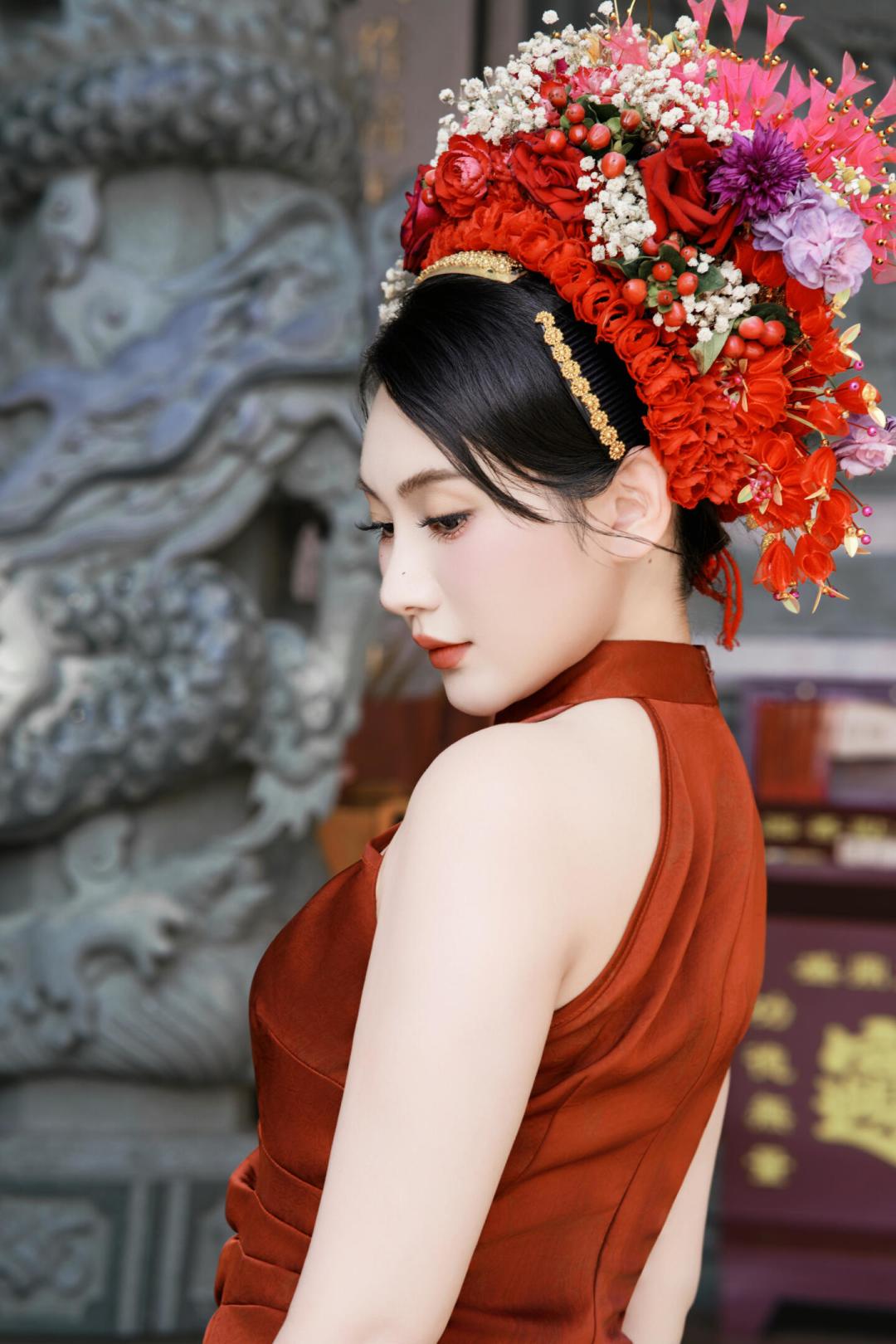 演唱会观众成了流动的非遗展：从10元壮锦发带到万元宋锦，参与dresscode前补好这三堂课