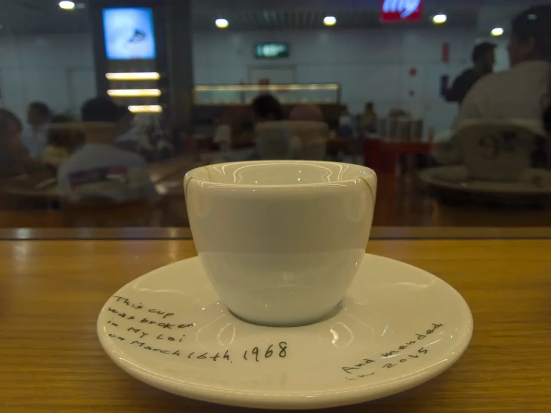 illy那只小杯子,被一百多位艺术家画过:翻完34年典藏杯家谱,今年威双特别版的入手窗口标给你了