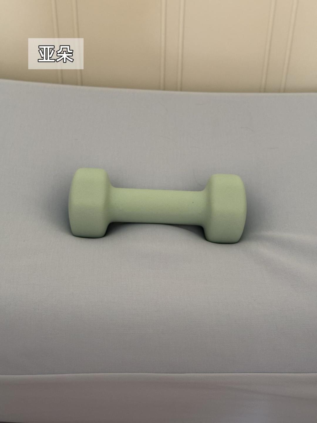 “有颈椎问题的别买亚朵”978赞,撞上深睡枕推广最猛的一周:翻完576条评论的两派和软文帖,给颈椎党整理出3项自查和4条路