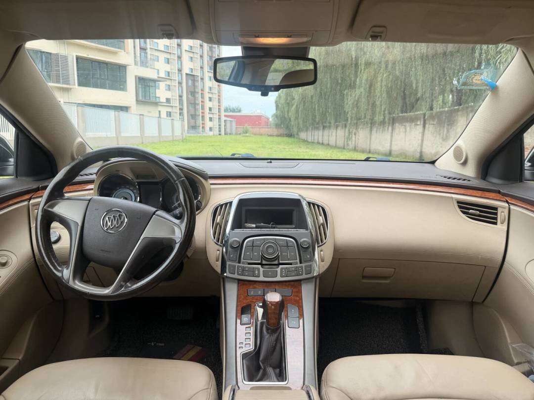 新车近30万,现在1万多:价格战把越来越多车砸进万元区间,便宜车现在值得买来玩吗?