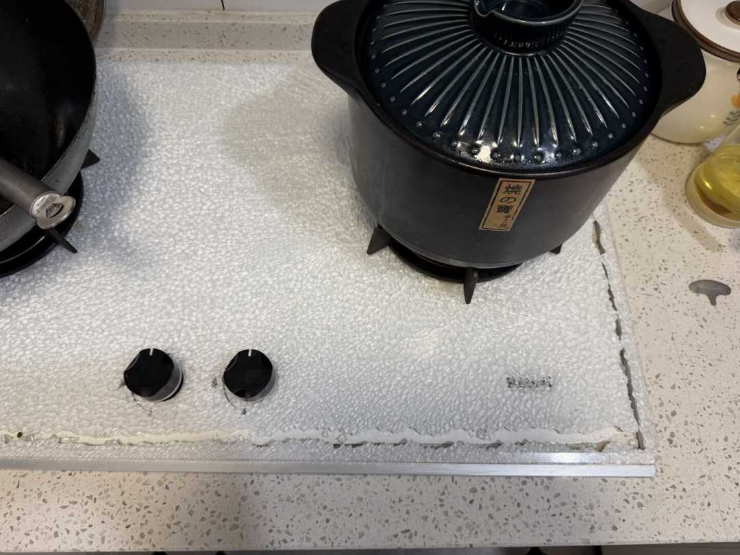 林内的玻璃灶又炸了?翻完全网真实案例:换块玻璃840元,但这3个凭证能救你的保修