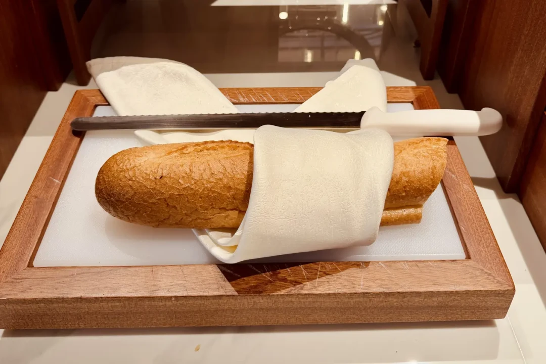 希尔顿在华1100家酒店,一半是欢朋:同一个招牌,不同的“代”,订欢朋前先学会查它的“出生年份”