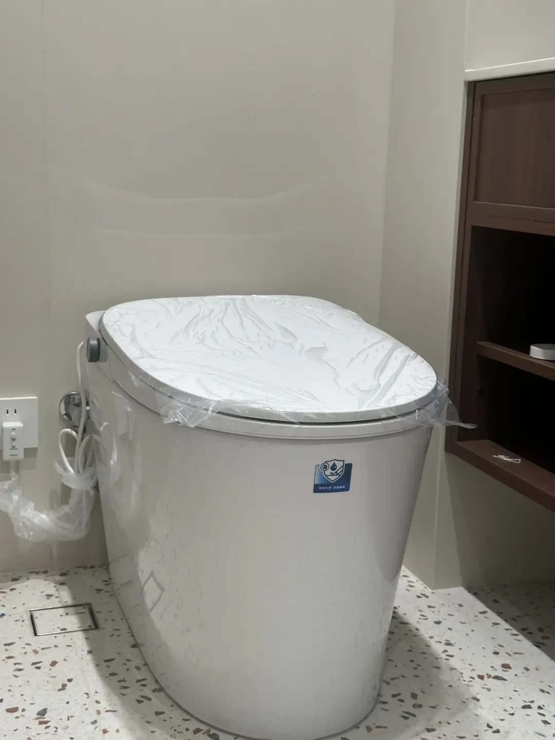 京东写DCE717B、门店叫Q5-2：恒洁智能马桶型号翻译表，线上款和线下款到底差在哪