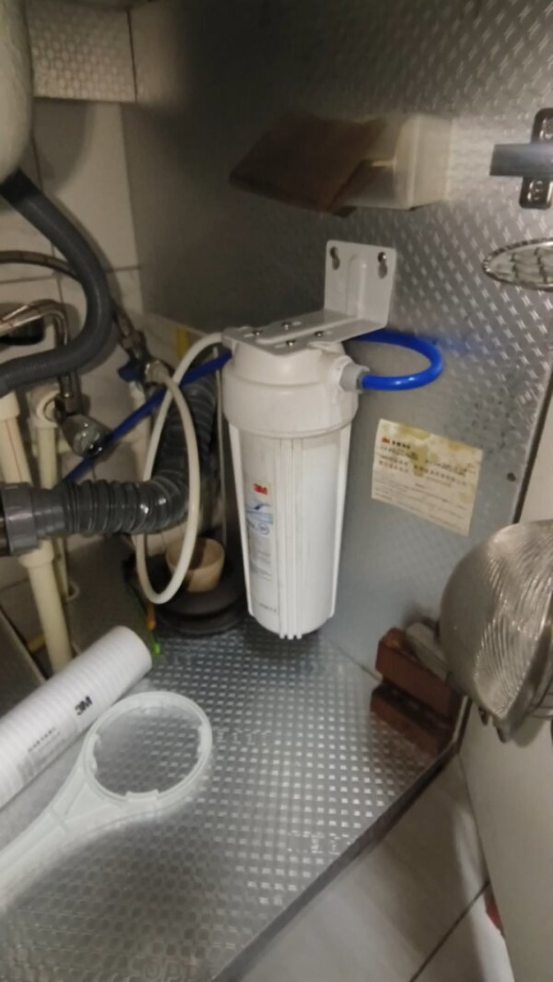 换了3M净水器滤芯,TDS反而比自来水还高?翻完几十篇实测帖和几百条评论,我把哪些数字是虚惊、哪些是真故障说清了