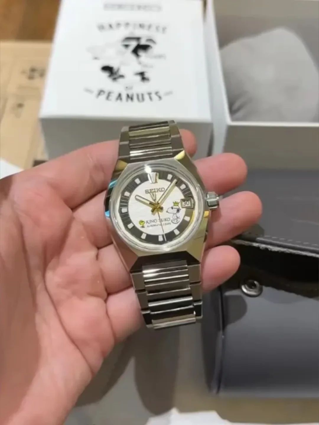 2万块复刻1972年的“反叛”：精工VANAC，今年最火也最吵的一块表
