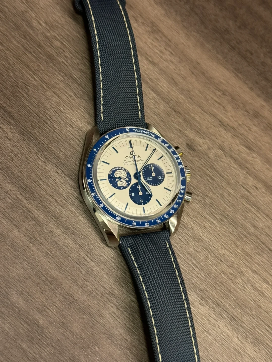 公价4400,光金子就值近8000:120万人抢的MoonSwatch金表,二手6万接盘值不值?
