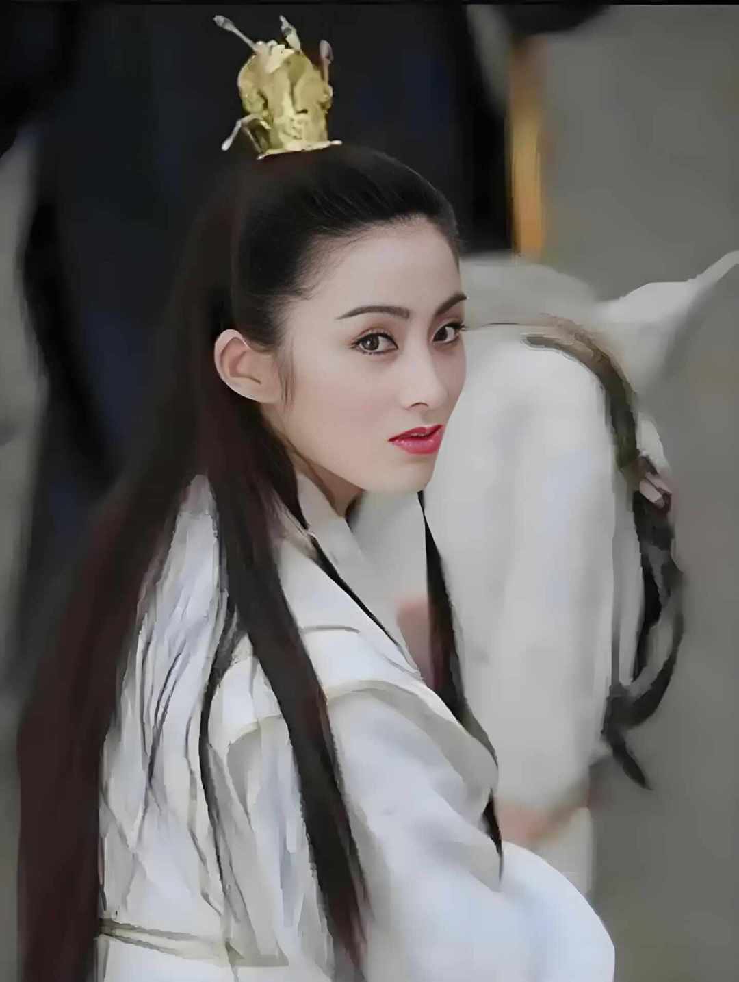 对了赵敏“三件事”的账本,我才明白:算盘最响的人,攥着三张空头支票半年,最后兑现的却是最“便宜”的一件