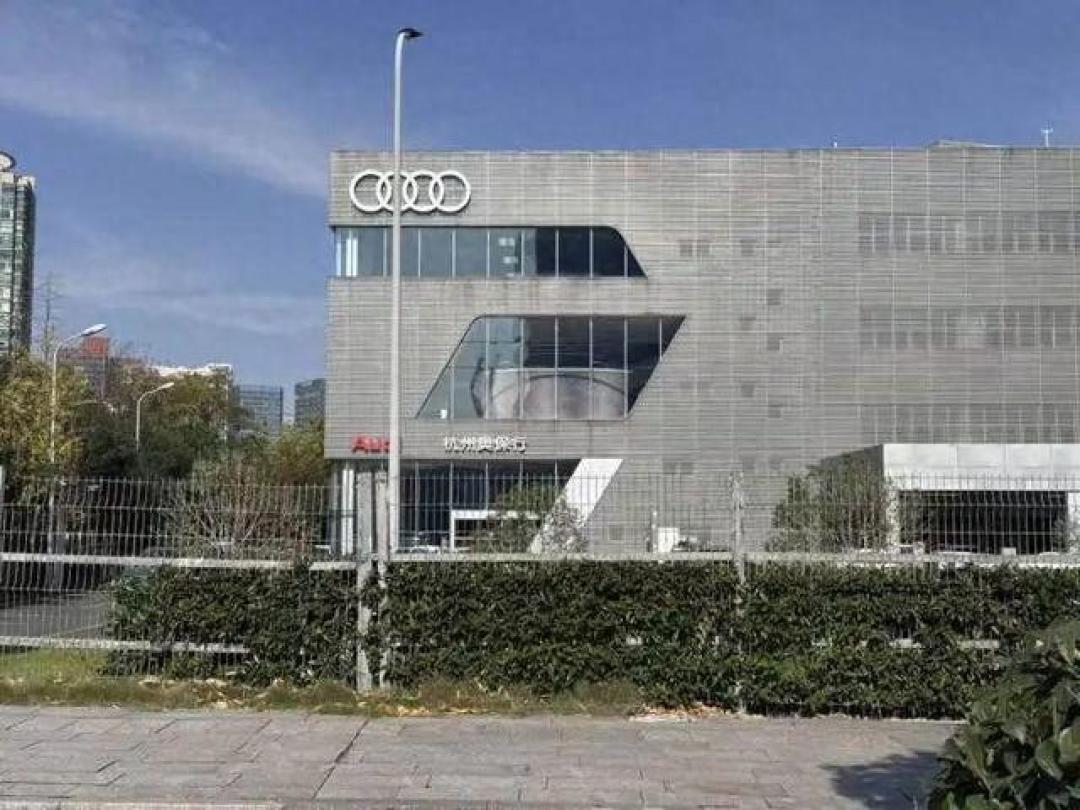 宝马5系28万、奥迪A6L 25.8万的另一面:给你底价的4S店,可能撑不到你出保