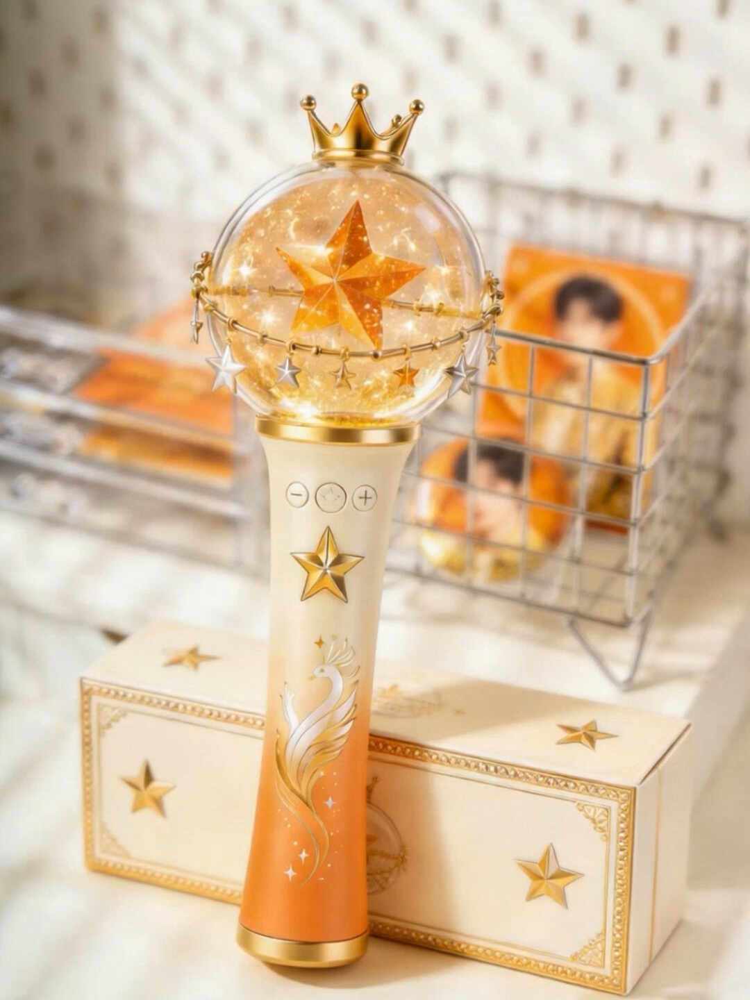 范丞丞的螃蟹账号活动刷屏:亲签给氪金党,基础周边给打卡党,没搞懂三档别急着上车