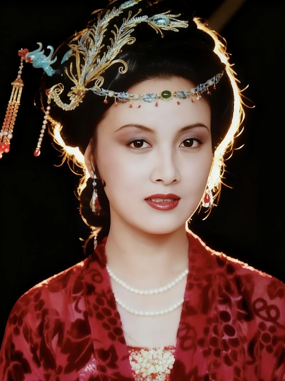 尤二姐被逼死，都骂凤姐？盘完原著六十八、六十九回，我盘出贾母那四次