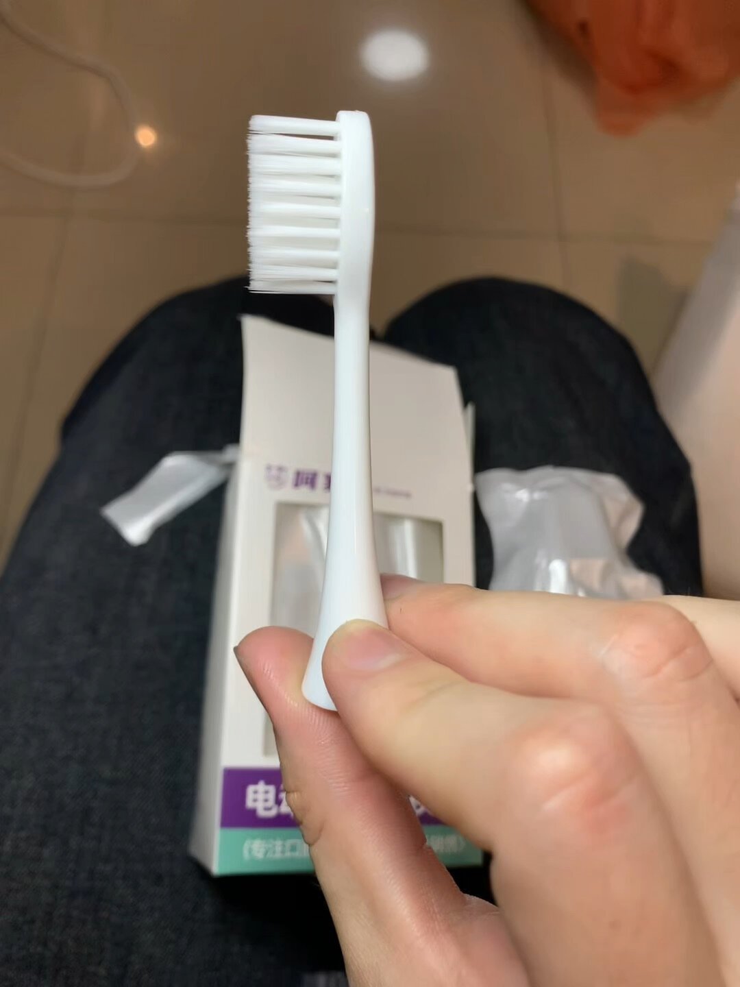 我国首个居家口腔保健团体标准发布,给出电动牙刷选购三条标准:对照四条技术路线和全网几十份刷头成本真实账单,理清谁该买哪条路线