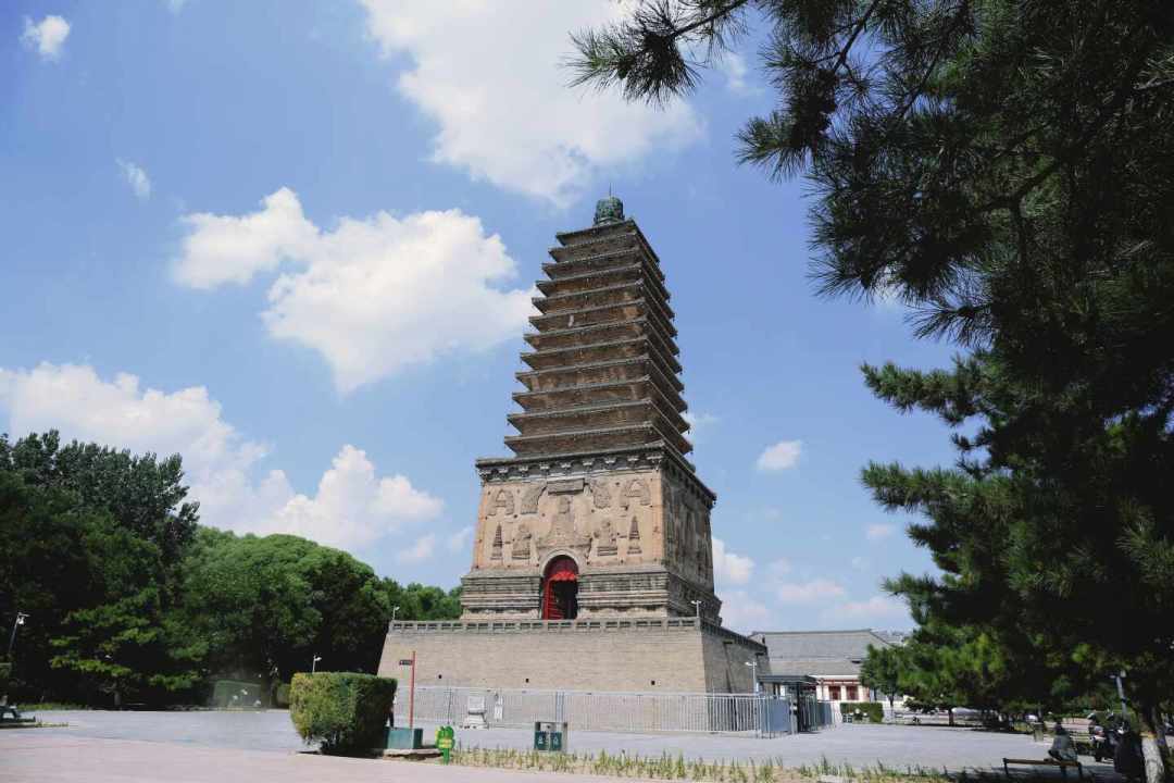 古塔都不让登了,但最值钱的东西本来就不在塔身上:今天还能亲眼看到的塔内宝藏,4处