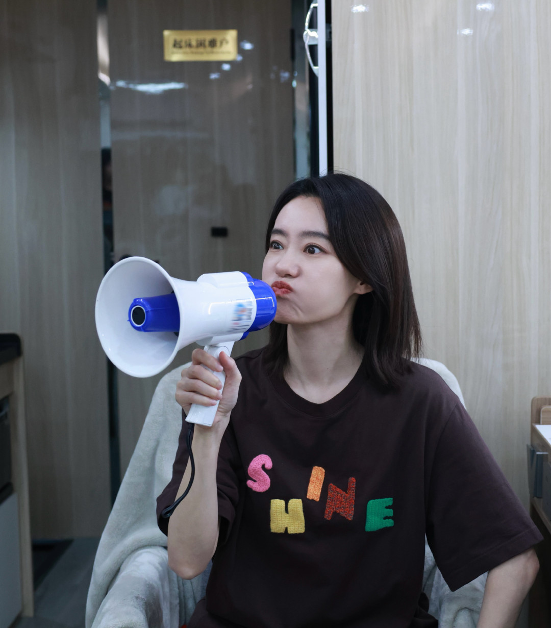 张小斐包场惠英红新电影:《数到三》8月28日上映,这张票有人值得买有人不必