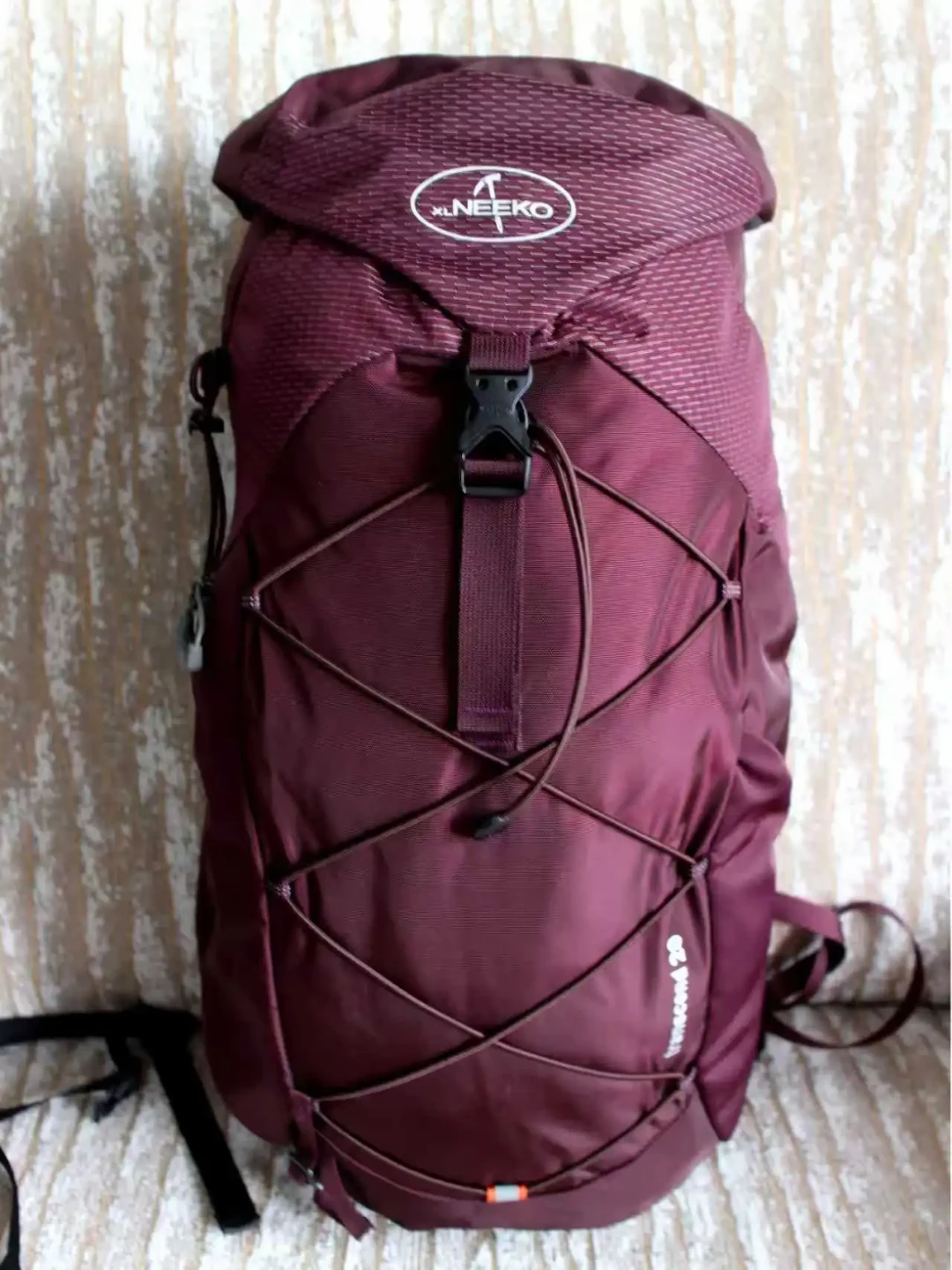 180元的平替真替不了480元的蜂鸟?翻完三平台的实测和吐槽帖,格里高利的钱要按负重花