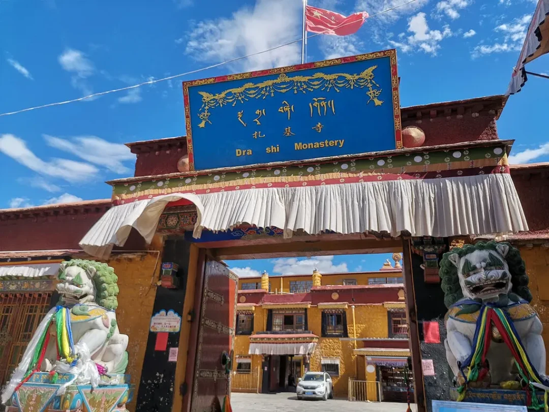 20多篇实地打卡对比:扎基寺求财,有4件事大家都同意,有3件事各说各话