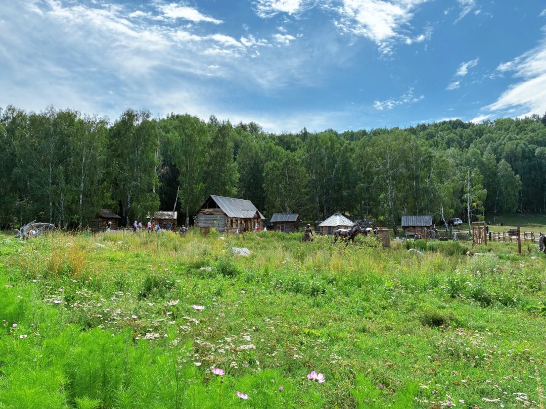 6月订的500元小木屋,现在标到1800:去喀纳斯禾木追秋景,5个住宿点的账我帮你算清了