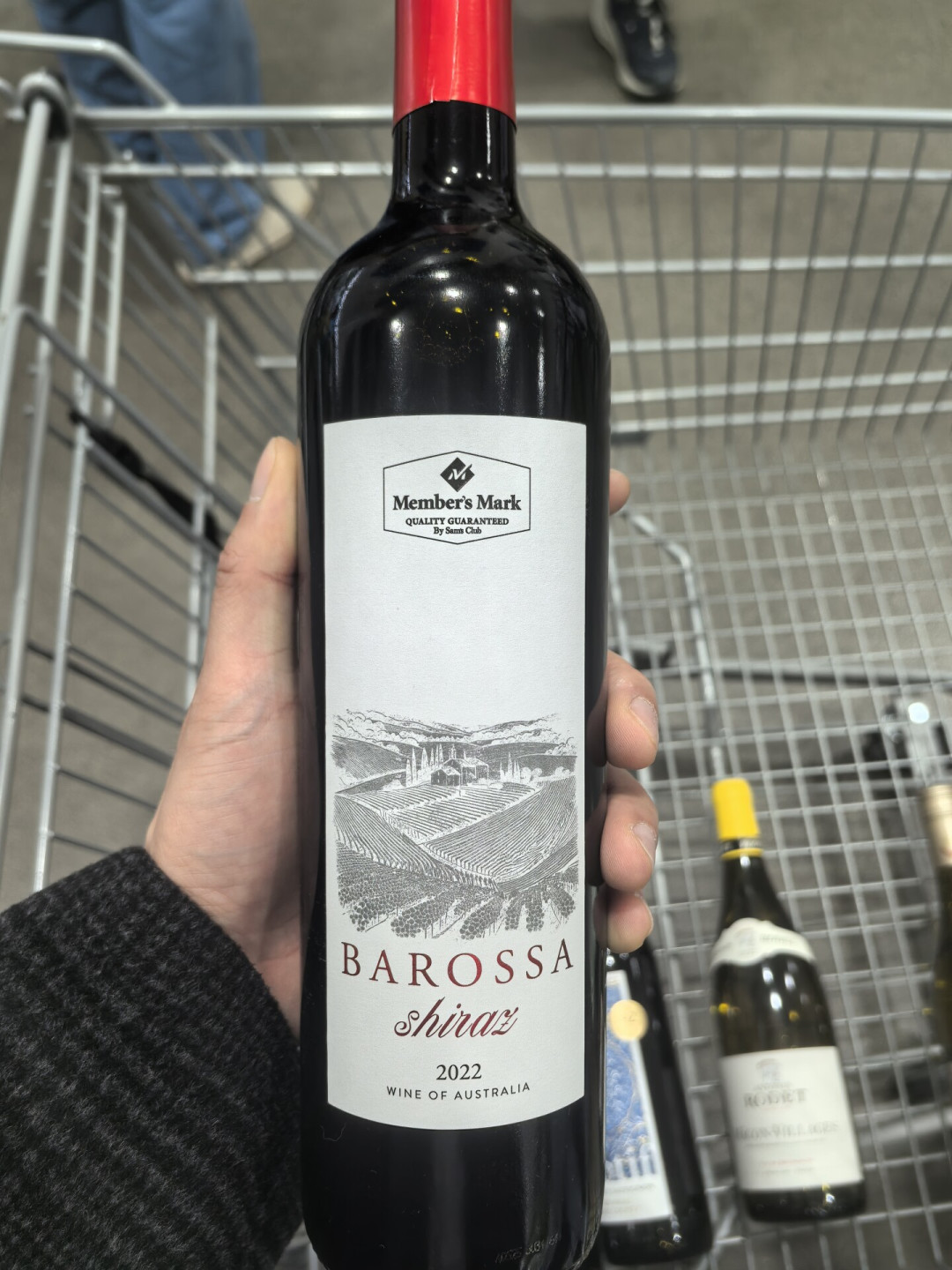 进口红酒上半年量降11%、均价涨13%:便宜酒没消失,是“搬家”了