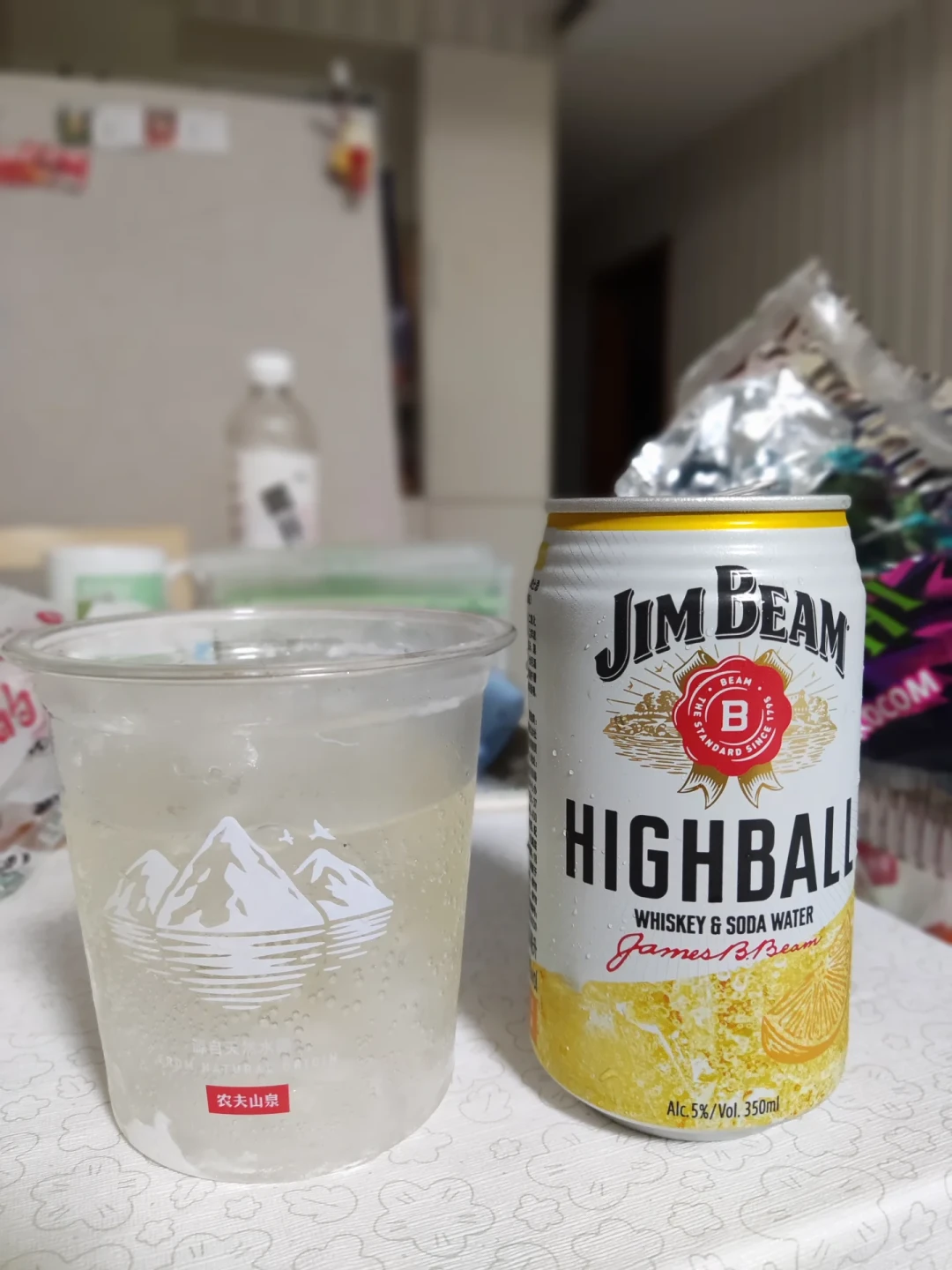 三得利出品、配料表有食用酒精:金宾嗨棒不是假酒,但也不是你想象中的威士忌