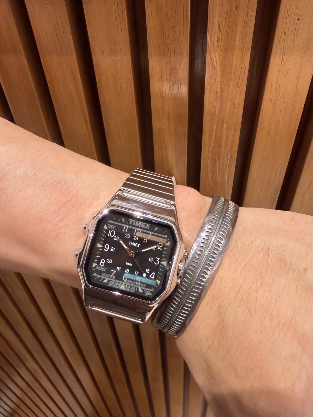 匡威联名尺码还剩不少,TIMEX联名排队300多人:BEAMS 50周年上了250多款限定,跟风前先看看这份