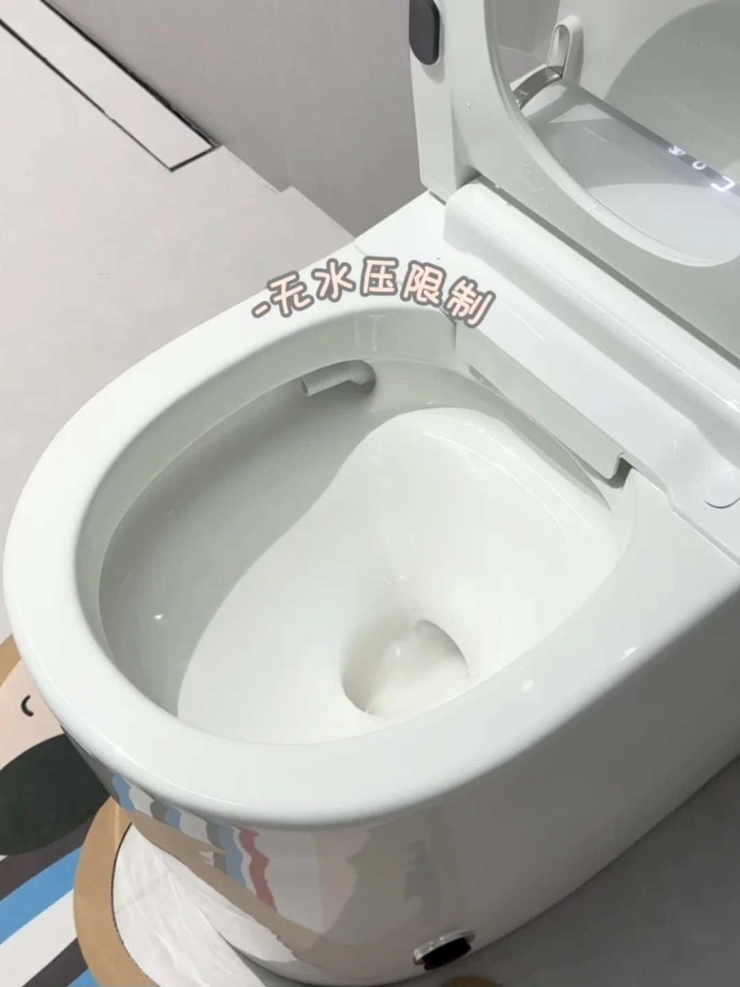 轻智能马桶1000块就能拿下,网上却到处是“受害者”:翻完翻车帖,我整理出“两种水箱、三种感应、四项买前自查”
