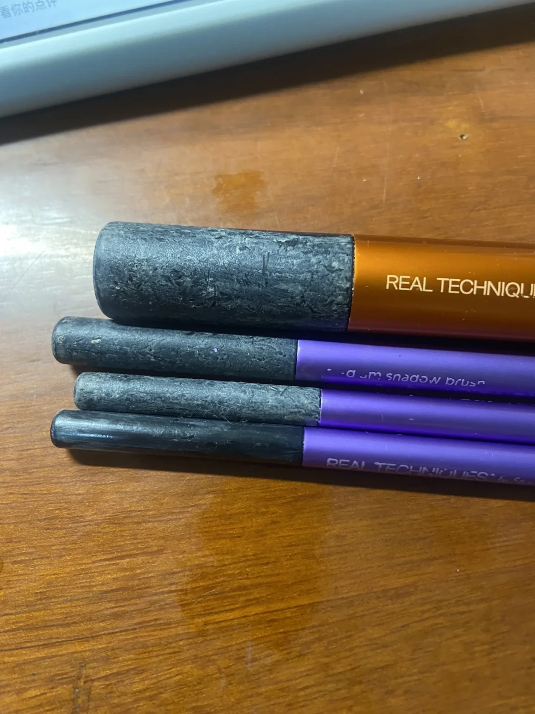 RT化妆刷掉毛、脱胶、发粘?先分清是洗坏了还是品控问题,再决定扔还是退